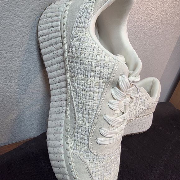 Universal Thread Cream Platform Sneakers NWT 8.5 - Picture 4 of 11